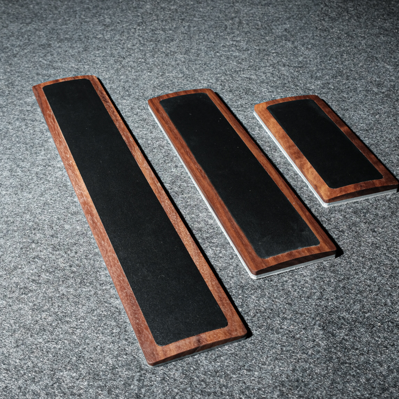 Gaming Keyboard Ergonomics - Woody Cowhide Palm Rest for Mechanical